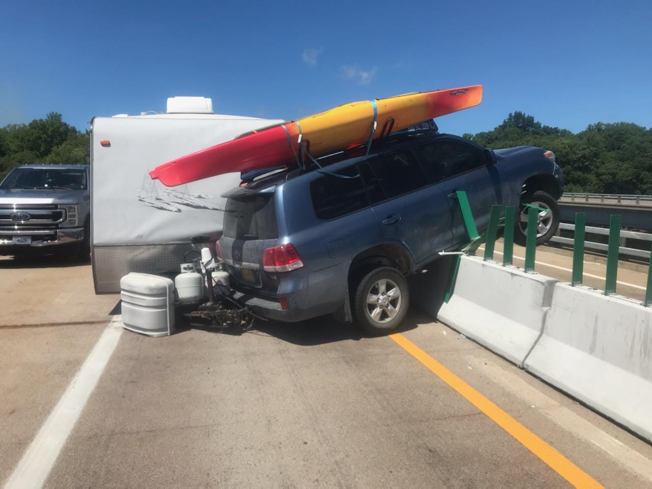 Vehicle recovery on highway by Hasse's Towing